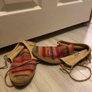 Minetonka fringe Moccasins